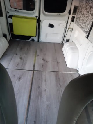 Suelo parquet nuevo Nissan Primastar