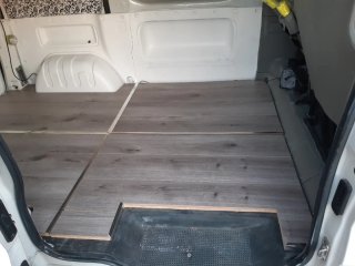 Suelo parquet nuevo Nissan Primastar