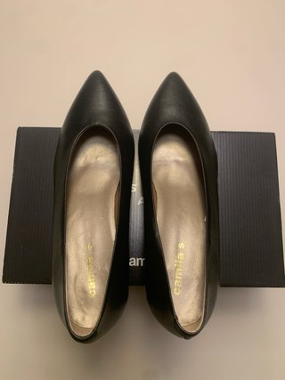Zapatos de tacón Camila's negros