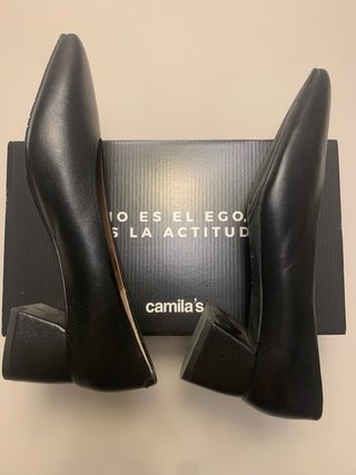 Zapatos de tacón Camila's negros