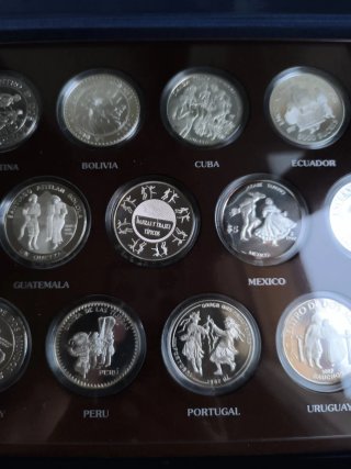 Monedas Serie Iberoamericana Danzas y Trajes