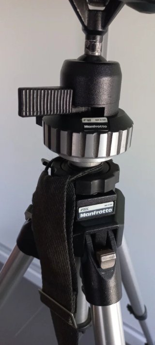 Trípode Manfrotto Profesional con Rótula