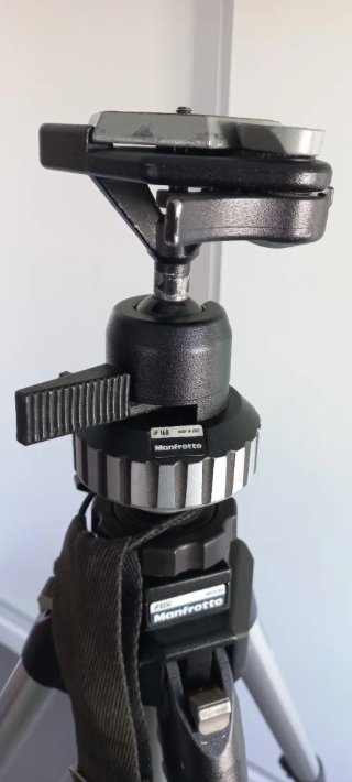 Trípode Manfrotto Profesional con Rótula