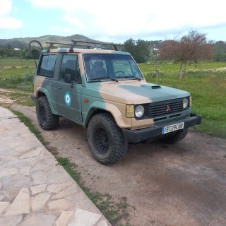 Mitsubishi pajero mk1