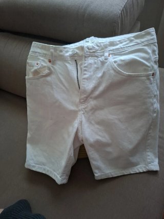 Pantalón corto blanco Zara