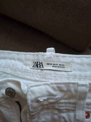 Pantalón corto blanco Zara