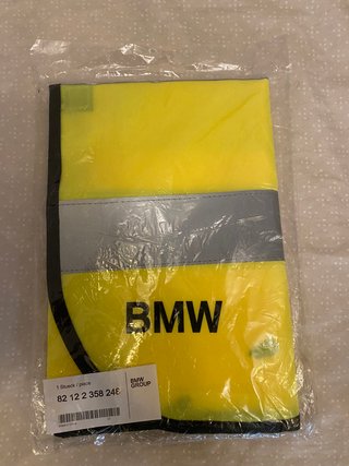 BALIZA V16 + CHALECO BMW REFLECTANTE