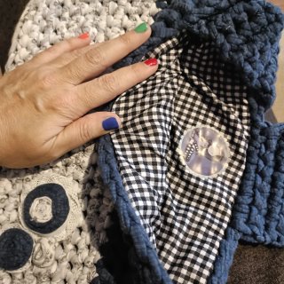 Bolso de trapillo azul y blanco