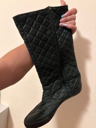 Stivali Ugg trapuntati con fibbia oro