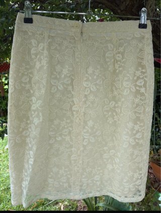 Gonna pizzo vintage beige