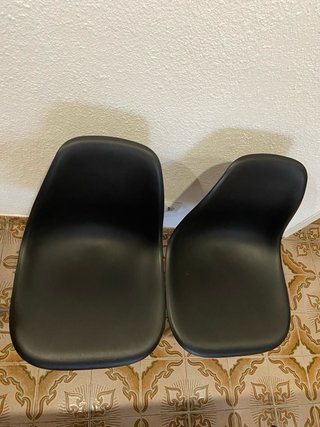 Mesa Comedor + 4 Sillas Negras
