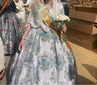 Traje de Fallera azul y blanco, precio negociable