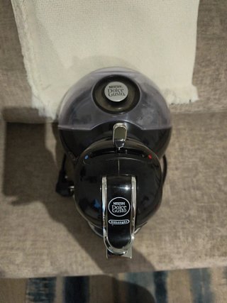 Cafetera Dolce Gusto DeLonghi Negra