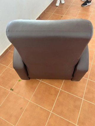 Sillón reclinable polipiel marrón