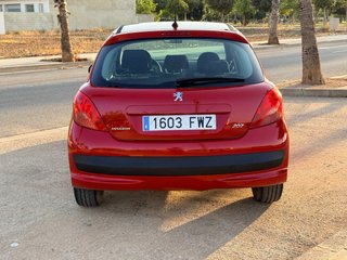 Peugeot 207 Active 1.4 solo 99.963 km