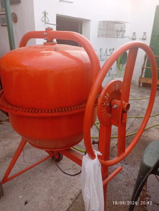 Hormigonera Naranja