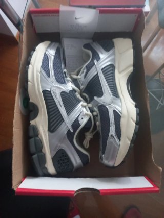 Nike Zoom Vomero 5
