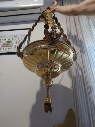 Lámpara votiva de santuario de latón