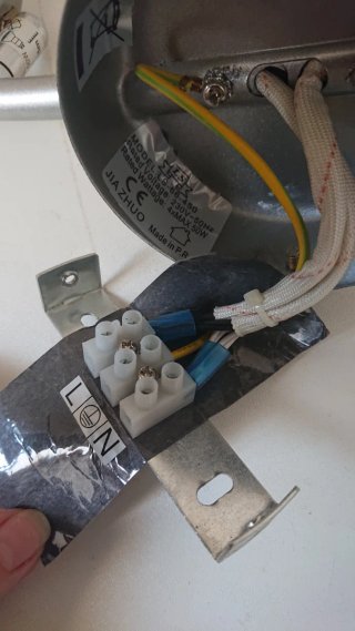 Lámpara de techo plateada de 4 focos