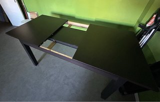 Mesa de comedor de madera