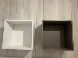 Estanterías cubo blanca y gris. 34x22x34cm