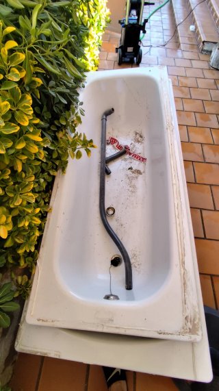 Bañera metálica blanca