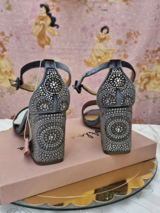 Tacones Alma en Pena Pedrería