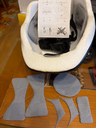 Casco de bicicleta con diseño vibrante