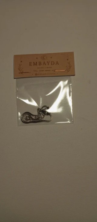 Pulsera plateada con cadena ajustable