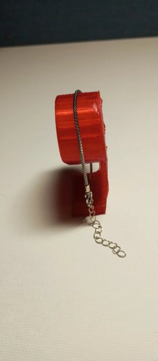 Pulsera plateada con cadena ajustable