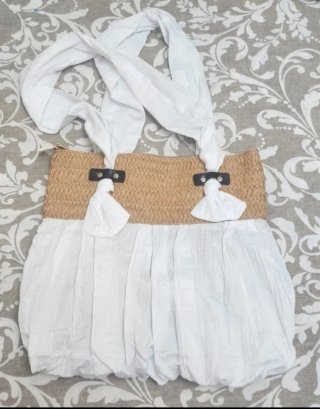 Bolso paja y blanco estilo bohemio