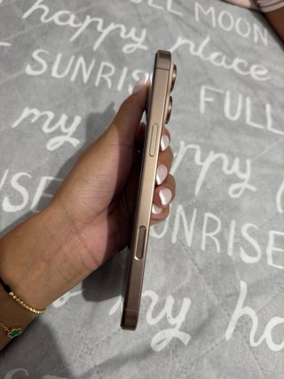 iPhone 16 Pro Max Dorado/Rosa