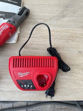 Llave carraca Milwaukee M12 IR-201B 3/8.