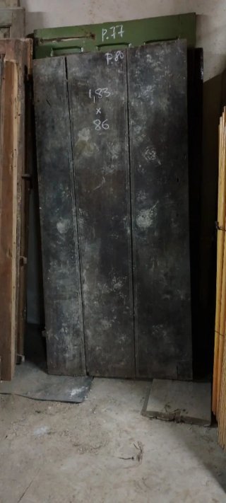 Lote 82 puertas madera antiguas