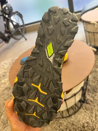 Asics Trabuco zapatillas trail running
