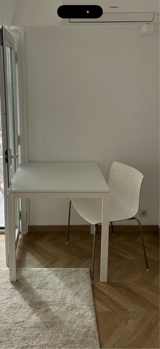 Mesa IKEA MELLTORP, blanca, 75x75 cm, como nueva