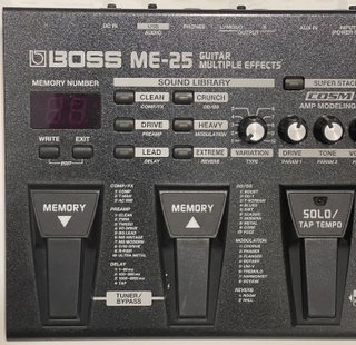 Boss ME-25 pedaliera multieffetti per chitarra