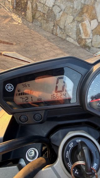 Yamaha XJ6 Naked 2011 Negra