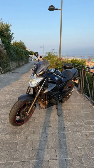 Yamaha XJ6 Naked 2011 Negra