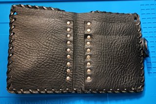 Cartera Cuero Cloud Final Fantasy VII Lobo
