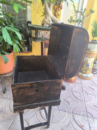 Baúl Vintage Madera Tallado