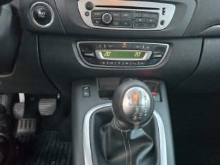 Renault Scenic 1.5 dci 110 cv pegatina C 2016