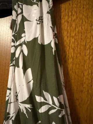 Vestito estivo floreale verde e bianco