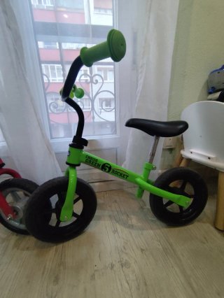 2 Bicicletas de Equilibrio Infantiles