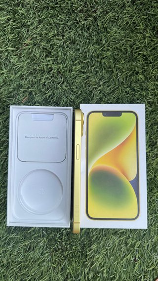 iPhone 14 Amarillo