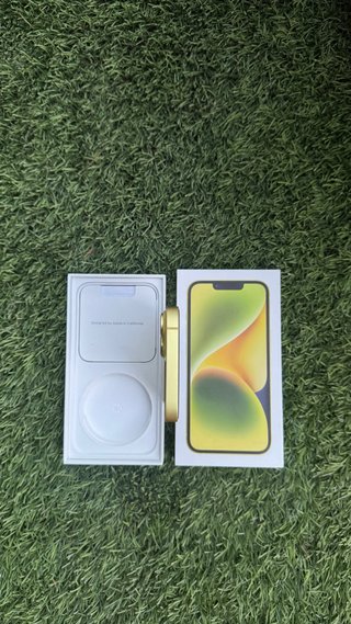 iPhone 14 Amarillo