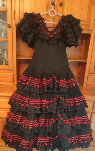 Vestido Flamenca Negro y Rojo Artesanal