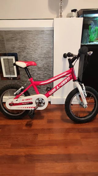 Bicicleta infantil roja J-Wenti