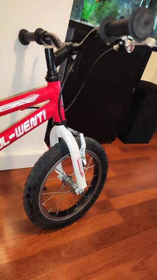Bicicleta infantil roja J-Wenti