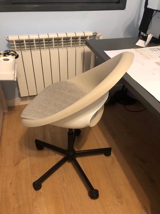 Silla de oficina elevable Ikea.